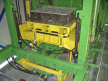 Equipment and spare parts for vibropresses