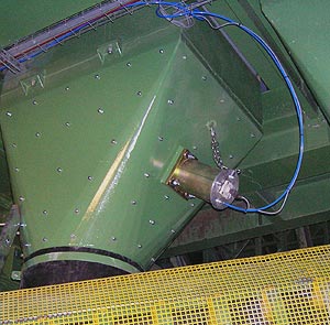 Flow aid equipment for silo